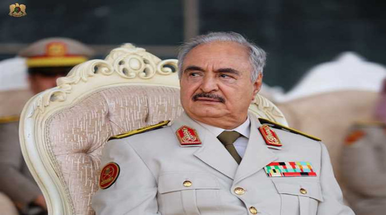 هل يتنازل حفتر عن ترشحه للرئاسة مقابل توريث نجله؟